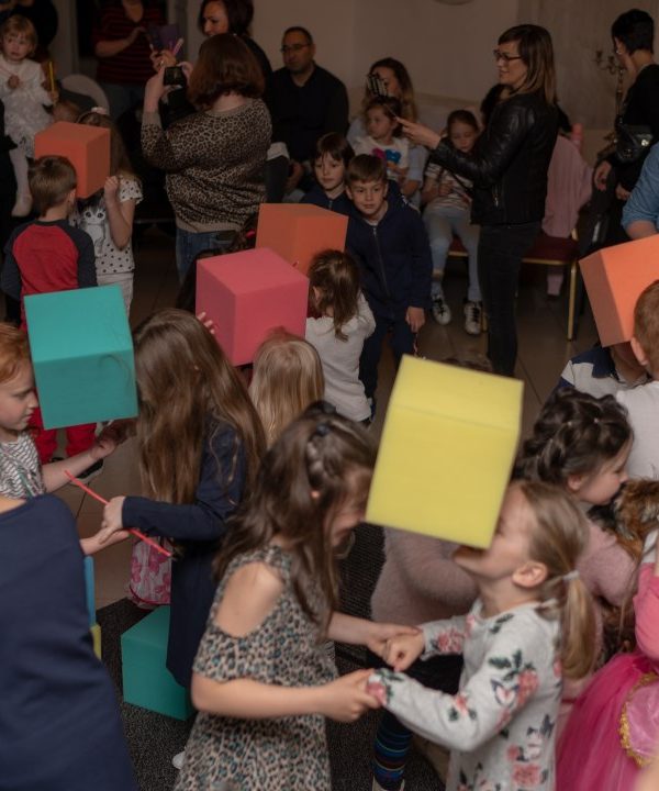 Schaumstoff Party